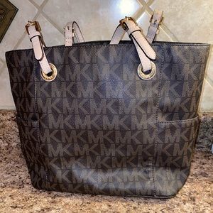 Michael kors tote